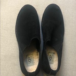UGG SHOES. Size 11.